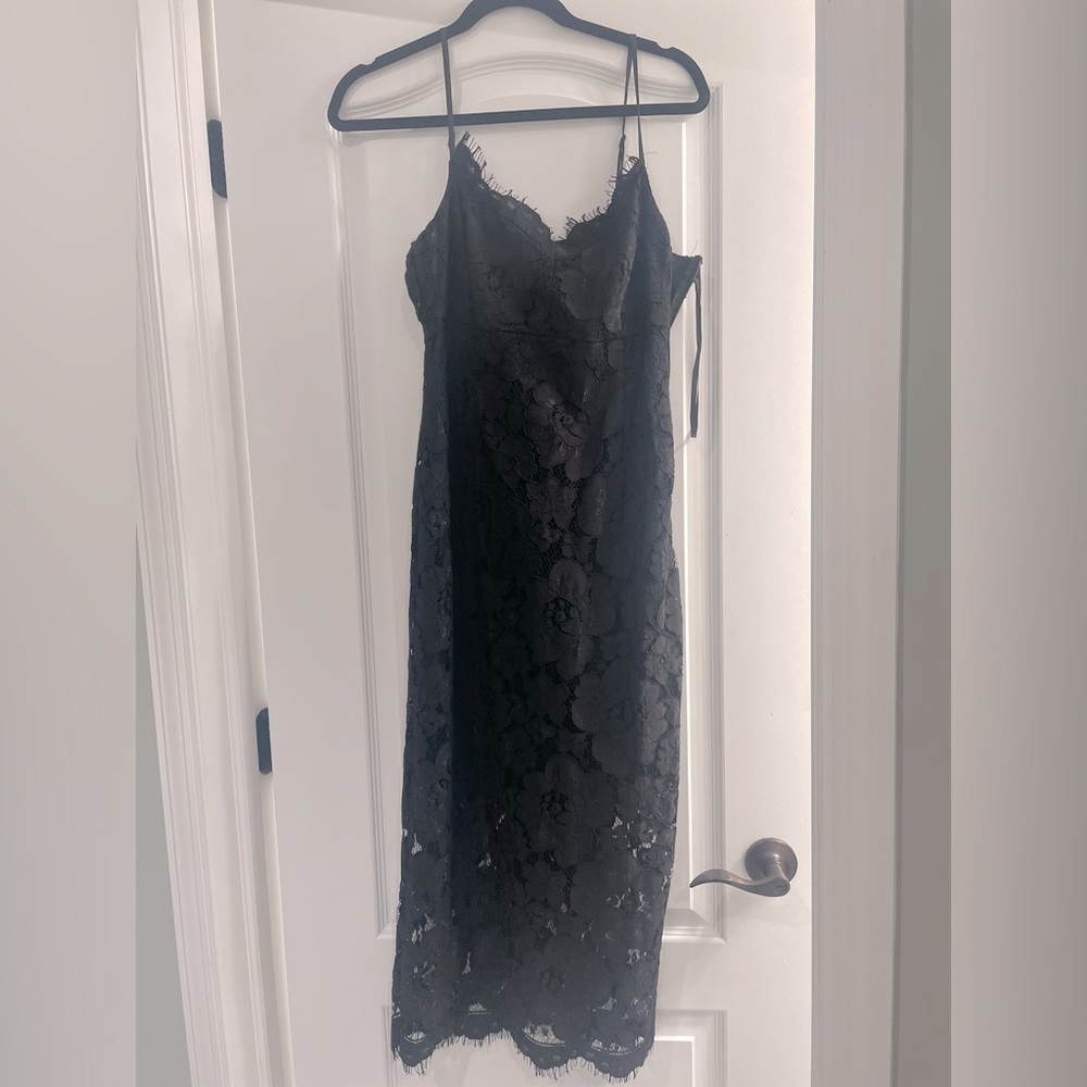 Black lace Lulus dress, Midi Length